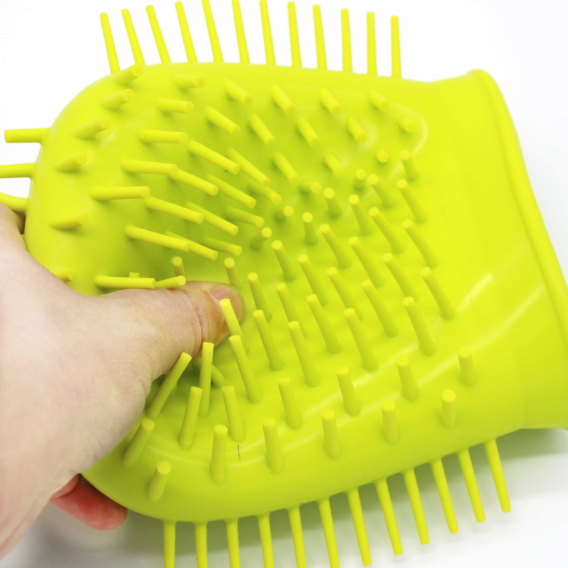 Nettoyeur de Pattes Portable MAVRO | Adieu la boue et les traces dans la maison !